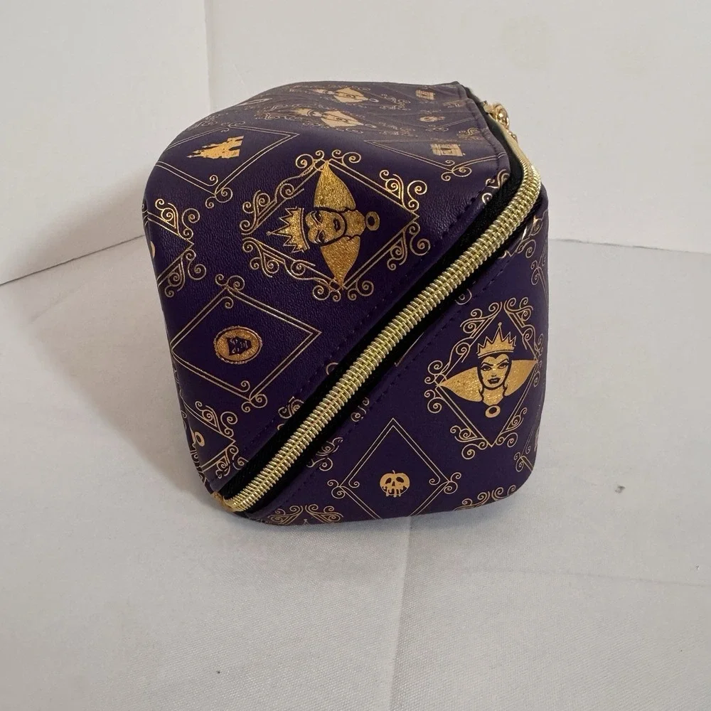 Bath & Body Works Disney Villains Evil Queen Cosmetic Makeup Bag‎